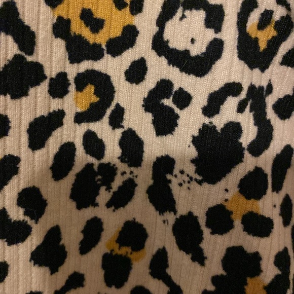 Cute Leopard Print Girls Top Med - Picture 2 of 7